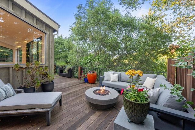 21 Valley Oak Street, Portola Valley, CA 94028