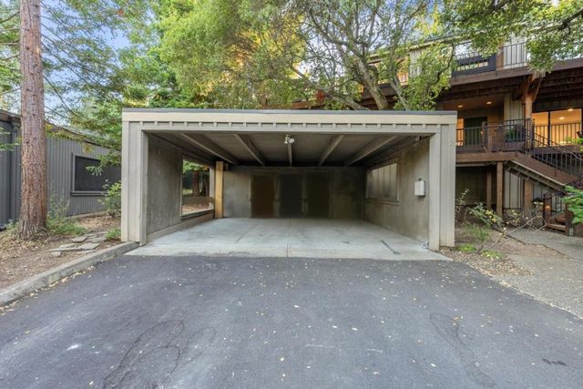 21 Valley Oak Street, Portola Valley, CA 94028