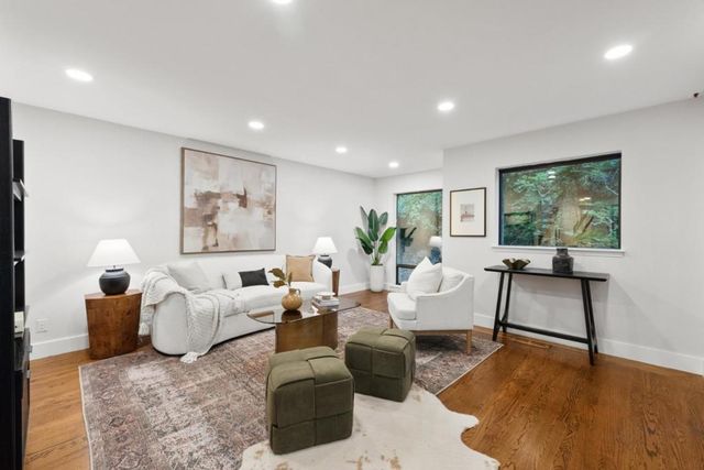 21 Valley Oak Street, Portola Valley, CA 94028