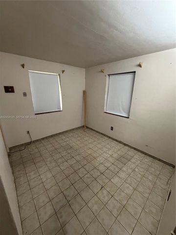 10910 SW 40th Street, Miami, FL 33165