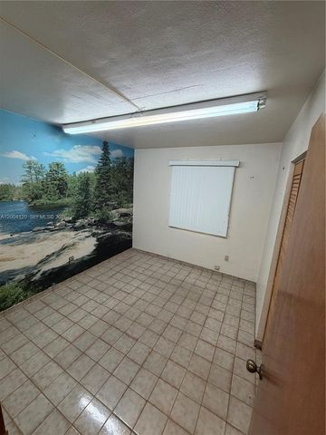 10910 SW 40th Street, Miami, FL 33165