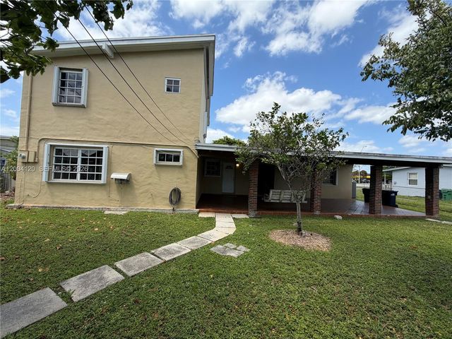 10910 SW 40th Street, Miami, FL 33165