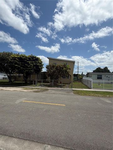 10910 SW 40th Street, Miami, FL 33165