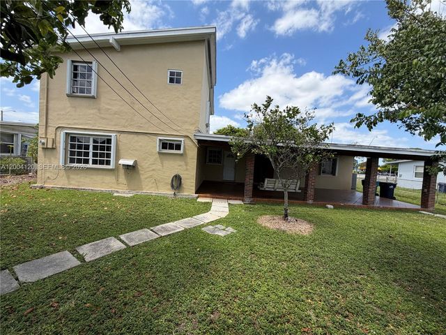 10910 SW 40th Street, Miami, FL 33165