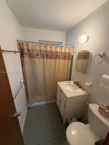 10910 SW 40th Street, Miami, FL 33165