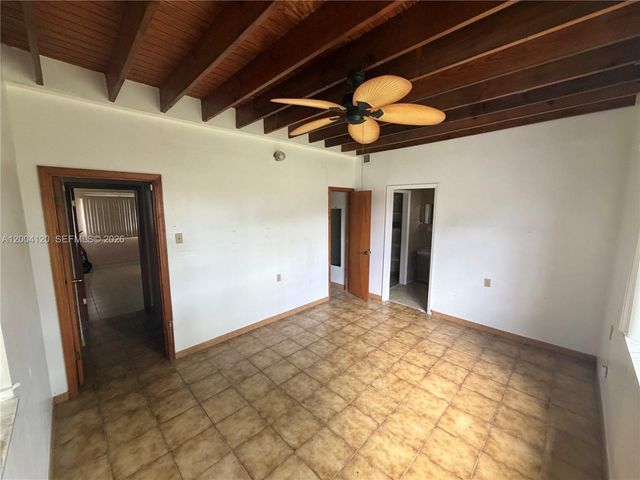 10910 SW 40th Street, Miami, FL 33165