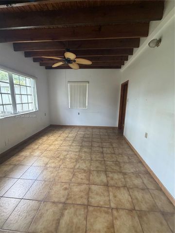 10910 SW 40th Street, Miami, FL 33165