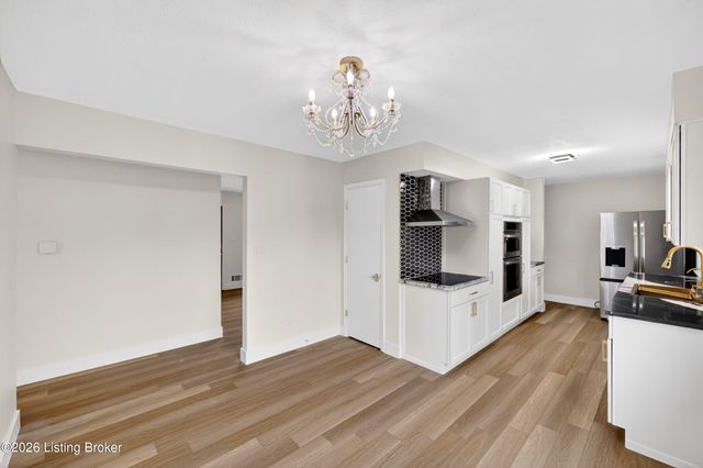 9804 Evening Star Dr, Louisville, KY 40272