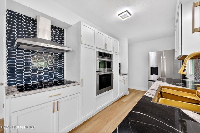 9804 Evening Star Dr, Louisville, KY 40272