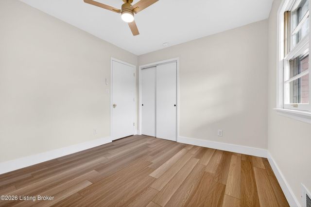 9804 Evening Star Dr, Louisville, KY 40272