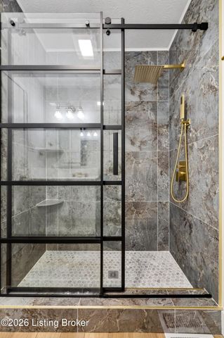 9804 Evening Star Dr, Louisville, KY 40272