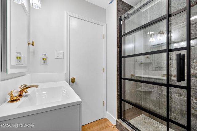 9804 Evening Star Dr, Louisville, KY 40272