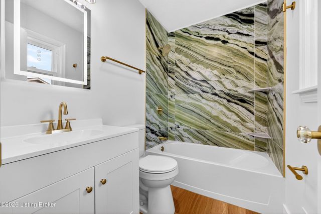 9804 Evening Star Dr, Louisville, KY 40272