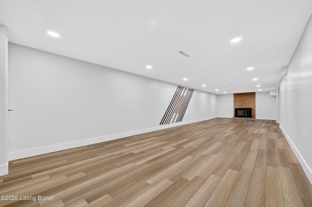 9804 Evening Star Dr, Louisville, KY 40272