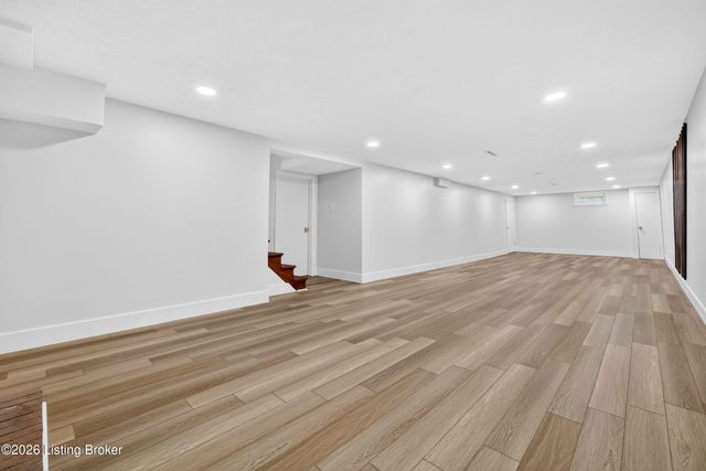 9804 Evening Star Dr, Louisville, KY 40272