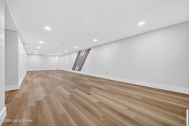 9804 Evening Star Dr, Louisville, KY 40272