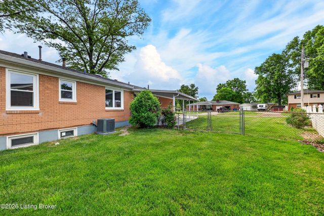 9804 Evening Star Dr, Louisville, KY 40272