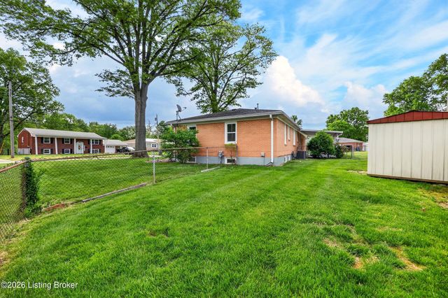 9804 Evening Star Dr, Louisville, KY 40272