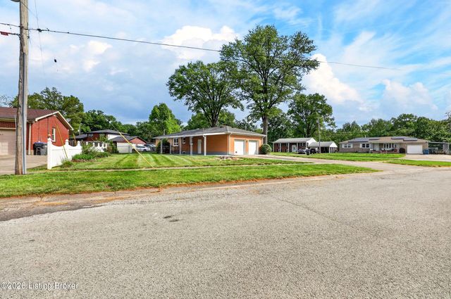 9804 Evening Star Dr, Louisville, KY 40272