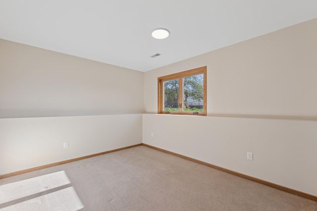 1193 Shawmut Street S, Shakopee, MN 55379