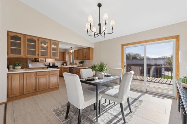 1193 Shawmut Street S, Shakopee, MN 55379