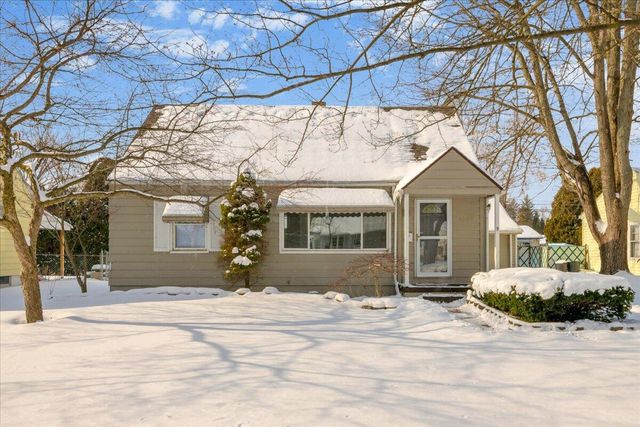 1330 Minnesota Avenue, Marysville, MI 48040