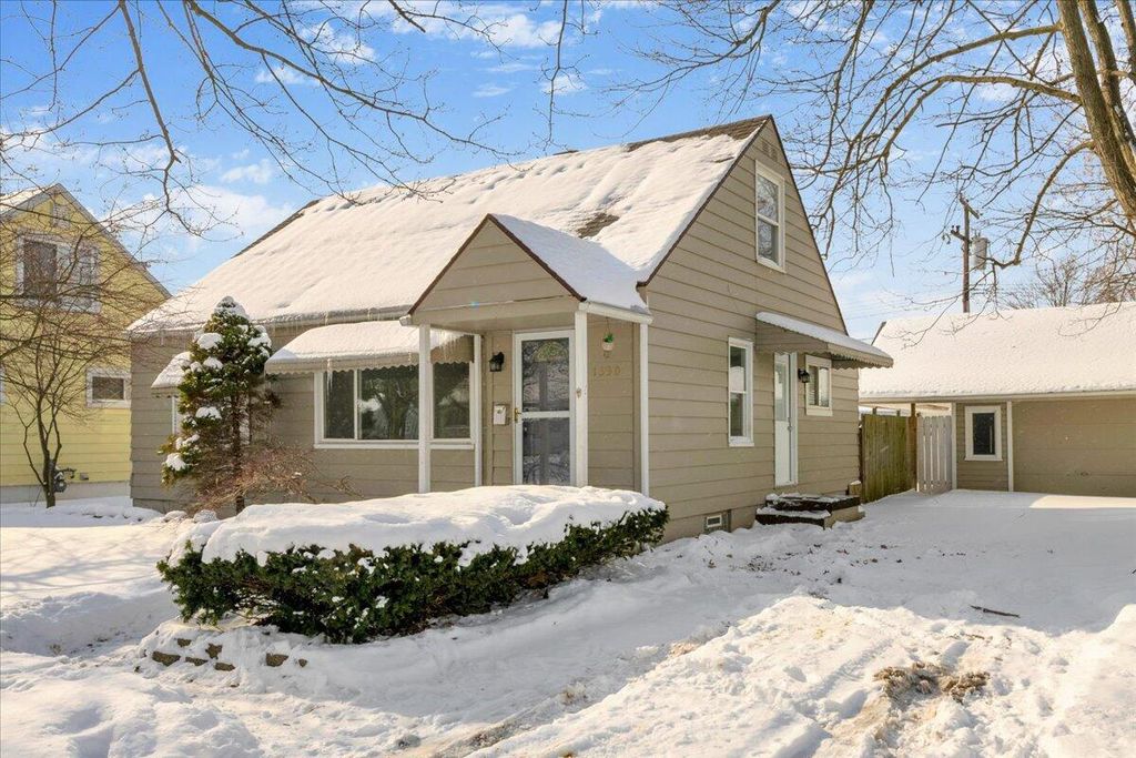 1330 Minnesota Avenue, Marysville, MI 48040