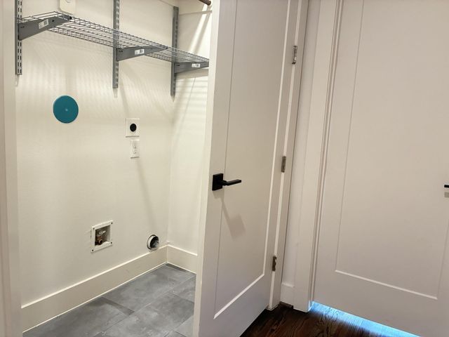 1535 W 24th Street B, Houston, TX 77008