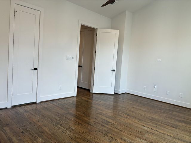 1535 W 24th Street B, Houston, TX 77008