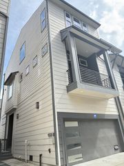 1535 W 24th Street B, Houston, TX 77008