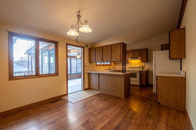 503 W Center Street, Mount Morris, IL 61054