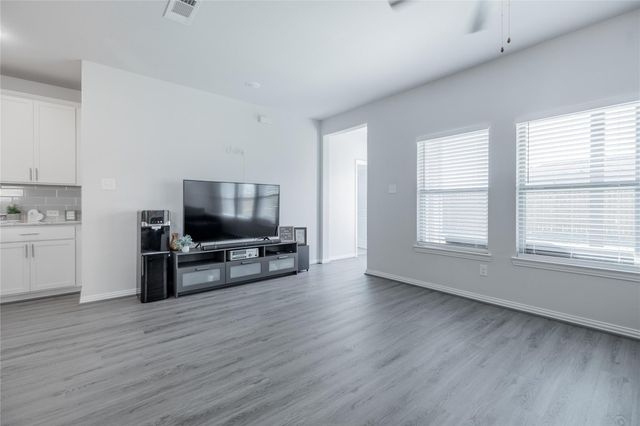 8115 Wahi Lane, Cypress, TX 77433