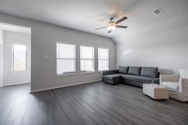 8115 Wahi Lane, Cypress, TX 77433