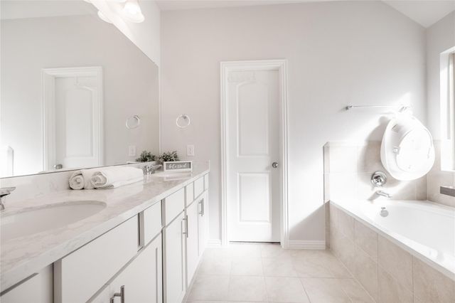 8115 Wahi Lane, Cypress, TX 77433