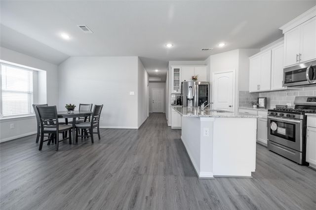 8115 Wahi Lane, Cypress, TX 77433