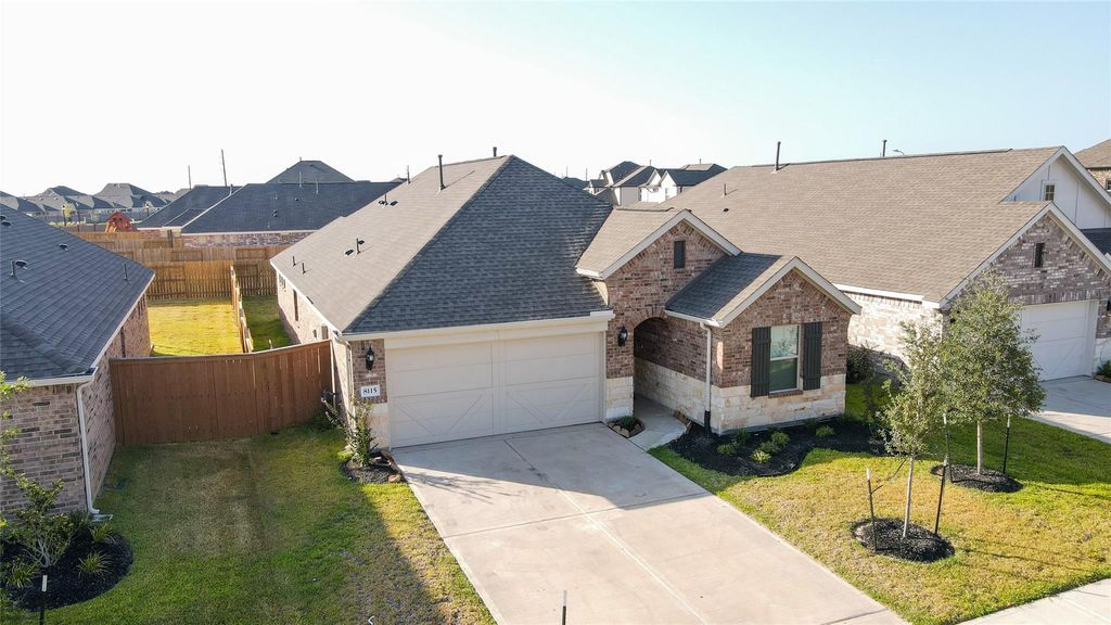 8115 Wahi Lane, Cypress, TX 77433