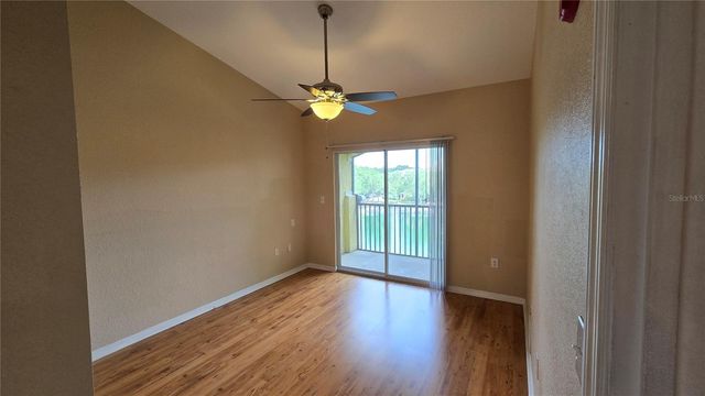 10211 COURTNEY PALMS BOULEVARD 304, Tampa, FL 33619