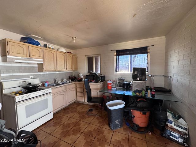 1418 E LA SALLE Street, Phoenix, AZ 85040