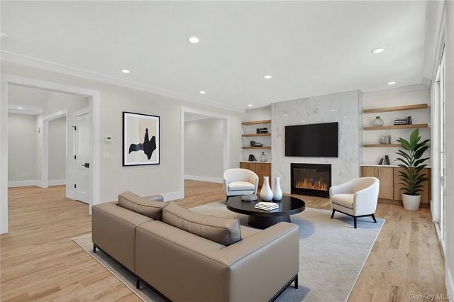 654 Caledonia Road, Dix Hills, NY 11746
