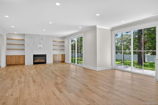 654 Caledonia Road, Dix Hills, NY 11746