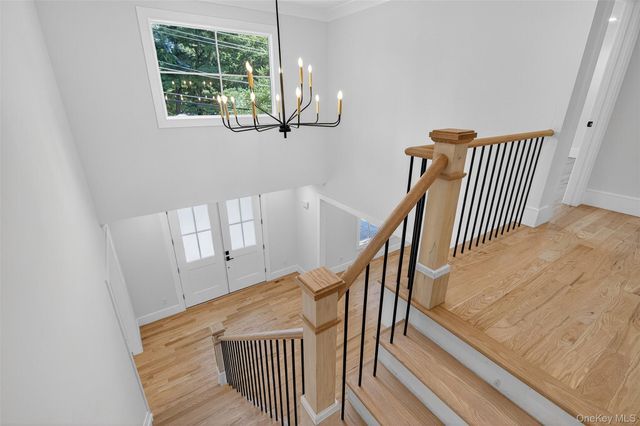654 Caledonia Road, Dix Hills, NY 11746