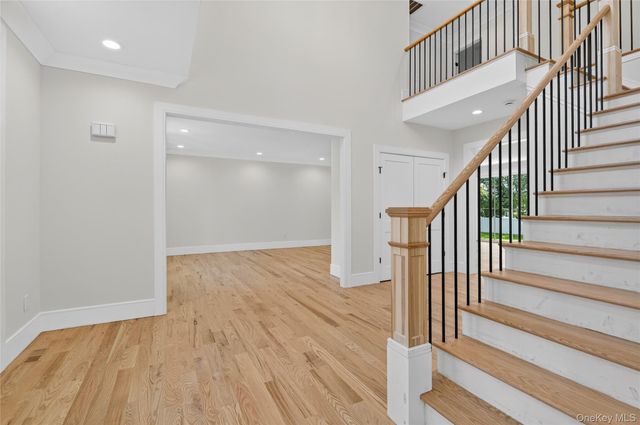 654 Caledonia Road, Dix Hills, NY 11746