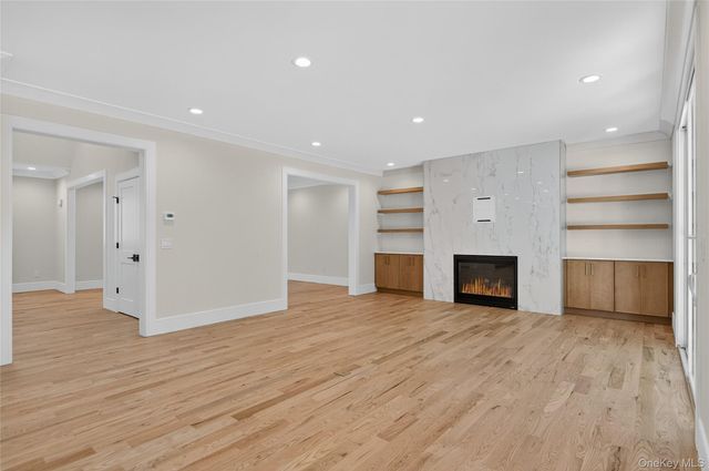 654 Caledonia Road, Dix Hills, NY 11746