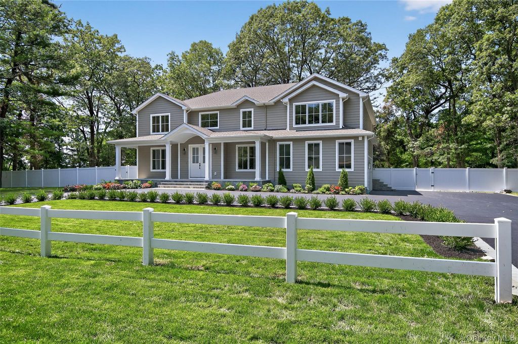 654 Caledonia Road, Dix Hills, NY 11746