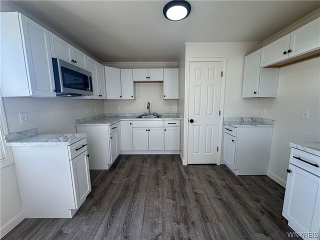 84 A Street, Niagara Falls, NY 14303