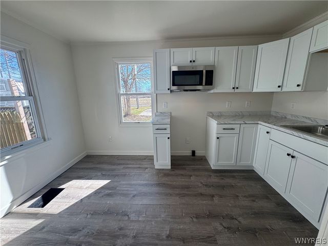 84 A Street, Niagara Falls, NY 14303