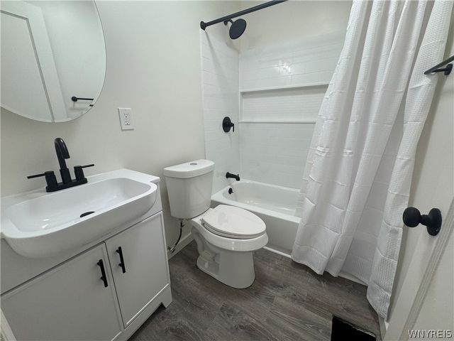 84 A Street, Niagara Falls, NY 14303