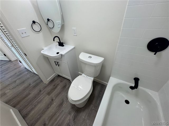 84 A Street, Niagara Falls, NY 14303