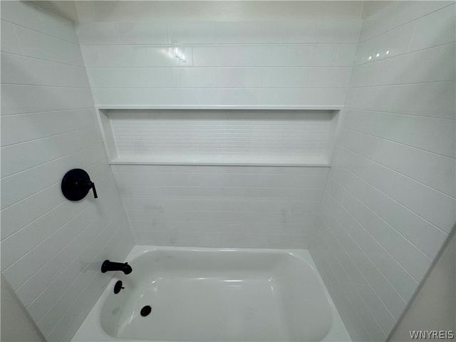 84 A Street, Niagara Falls, NY 14303