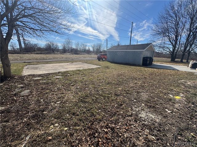 84 A Street, Niagara Falls, NY 14303